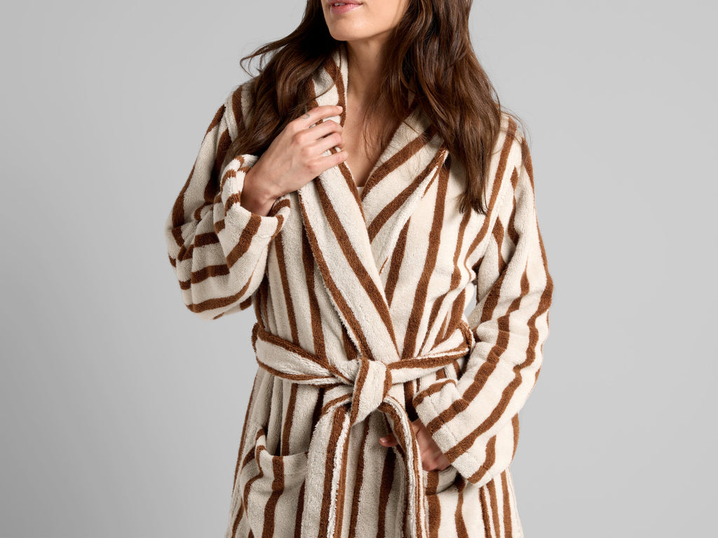 Lightweight Terry Stripe Bathrobe for Women in Bone and Tobacco – Comfortable Dressing Gown for Relaxed Mornings and Cozy Evenings 3
