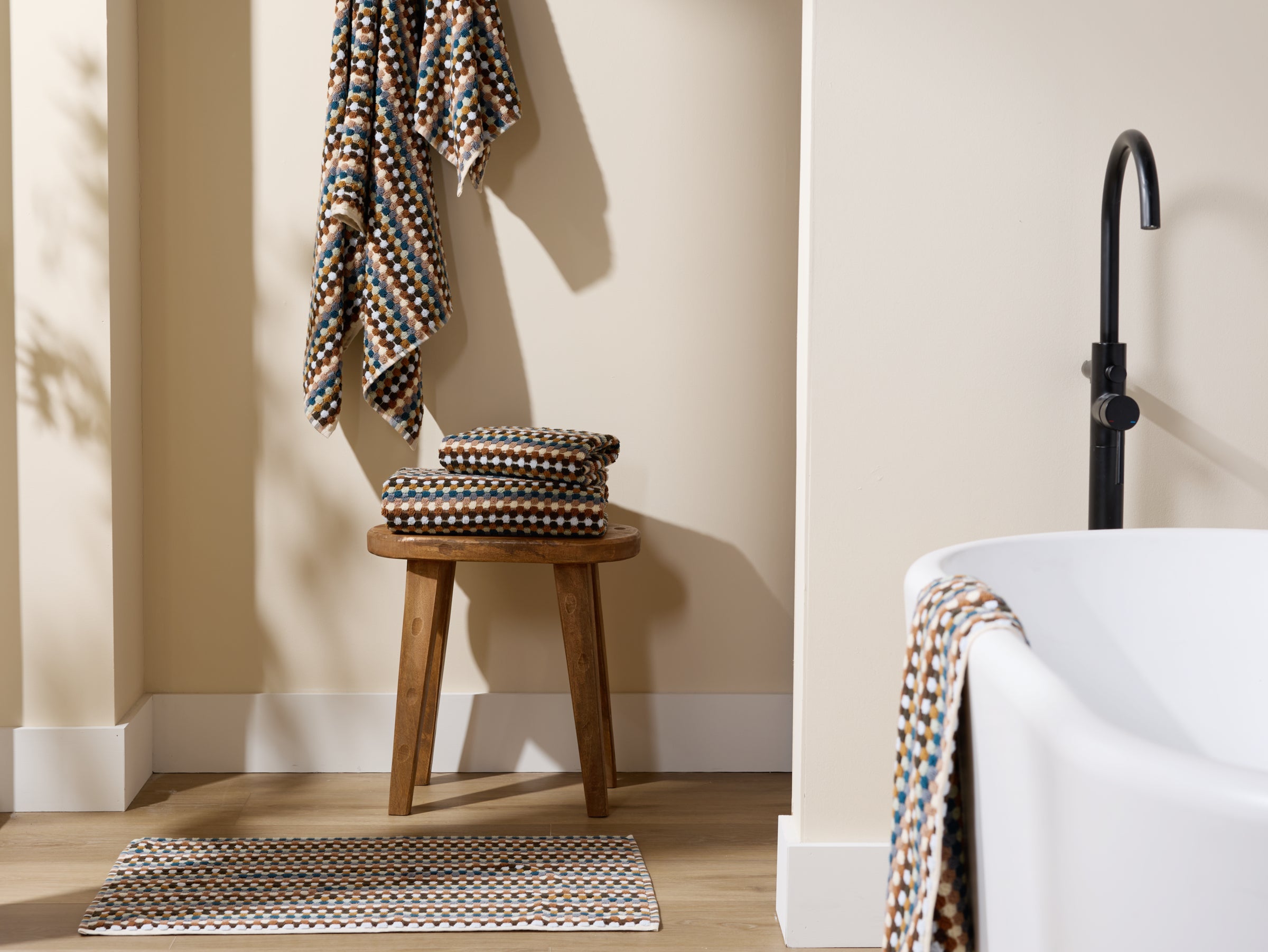 Organic Cotton Mosaic Towels – Multi-Color Jacquard Pattern for Stylish Bath Decor – Soft and Durable, Retro Design 4